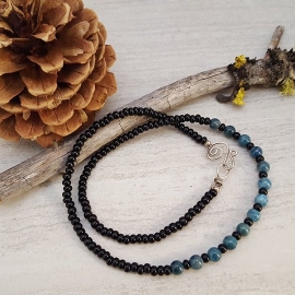 Hand Strung Apatite and Black Glass Bead Necklace Hand Strung Apatite and Black Glass Bead Necklace